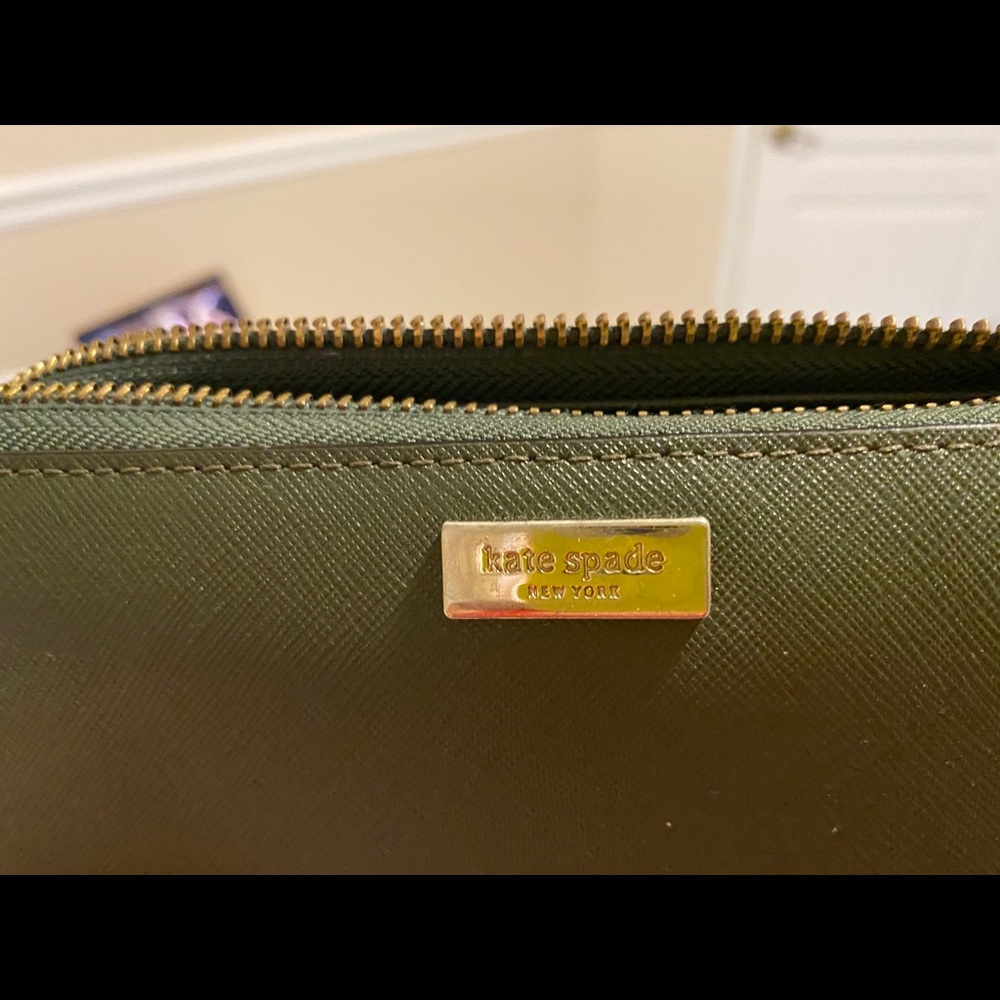 Kate Spade Wallet - Picture 2 of 4